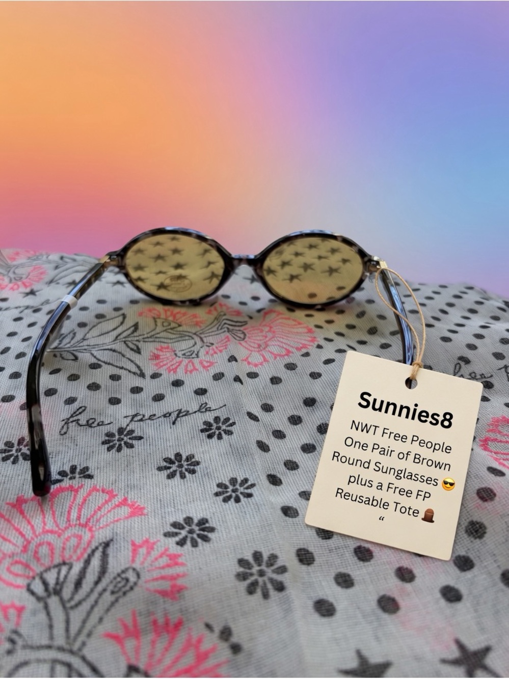 Sunnies8 , NWT Free People Tortoiseshell Round One pair Sunglasses 🕶️,400%UV